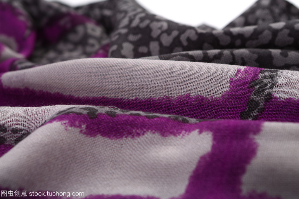 溫潤匠心 中式風格針織圍巾的東方美學